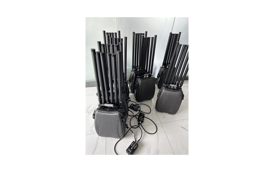 How to use digital phased array radar technology to respond to drone swarm threats?